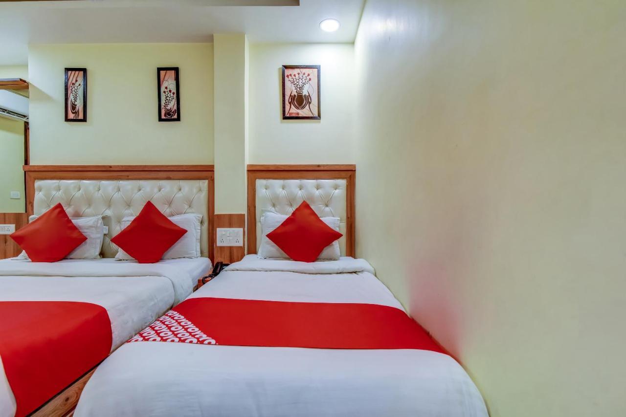 Hotel Sarthak Palace - By Pooja Hospitality Ню Делхи Екстериор снимка